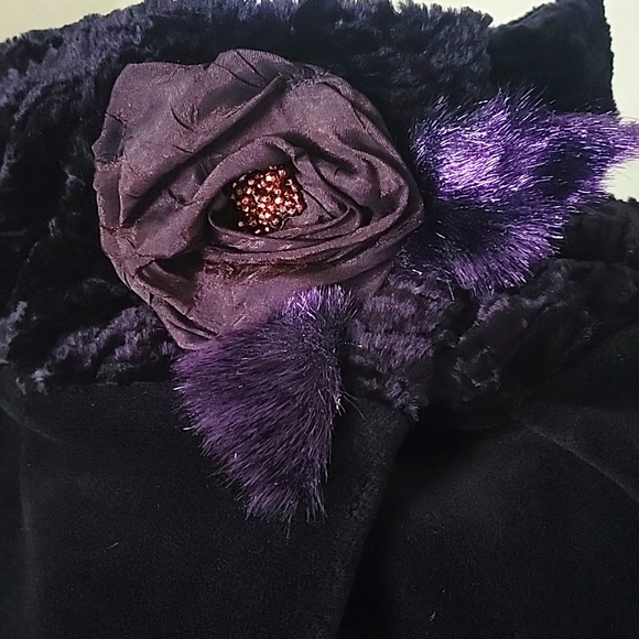 Lee Andersen Jet Set Wrap Cape Black - Picture 2 of 5